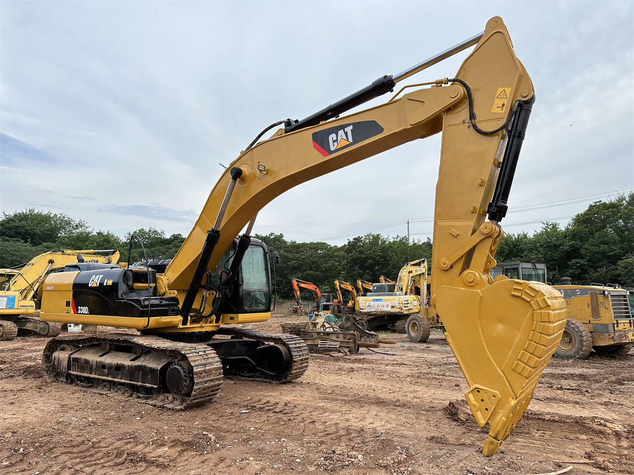 CATERPILLAR 330D - Crawler excavator: picture 2 CATERPILLAR 330D - Crawler excavator: picture 2