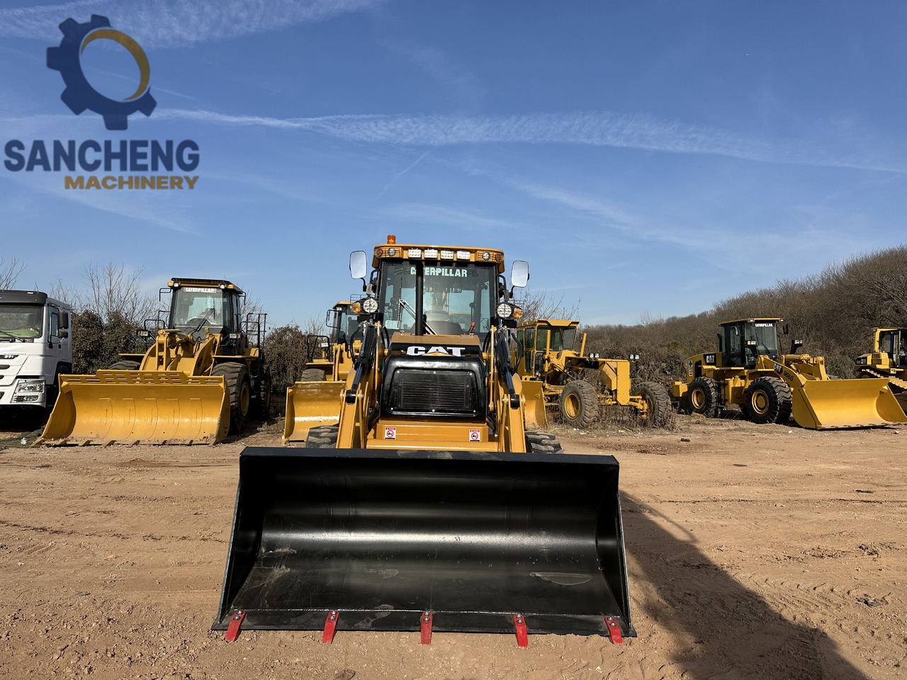 CATERPILLAR 420F2 - Backhoe loader: picture 4 CATERPILLAR 420F2 - Backhoe loader: picture 4