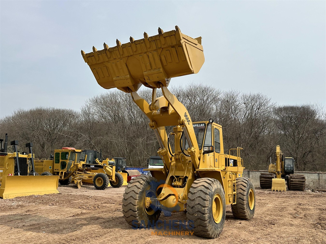 Wheel loader CATERPILLAR 966C: picture 6