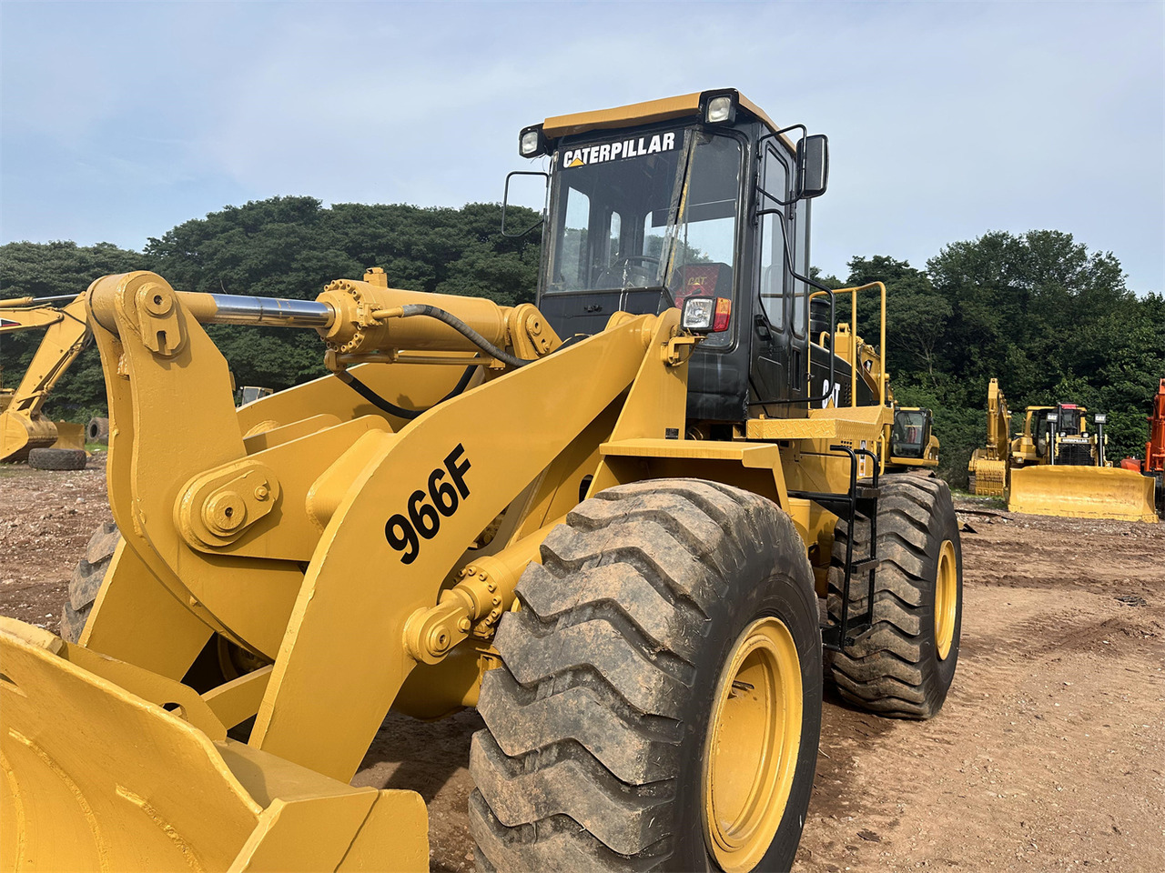 Wheel loader CATERPILLAR 966F: picture 13