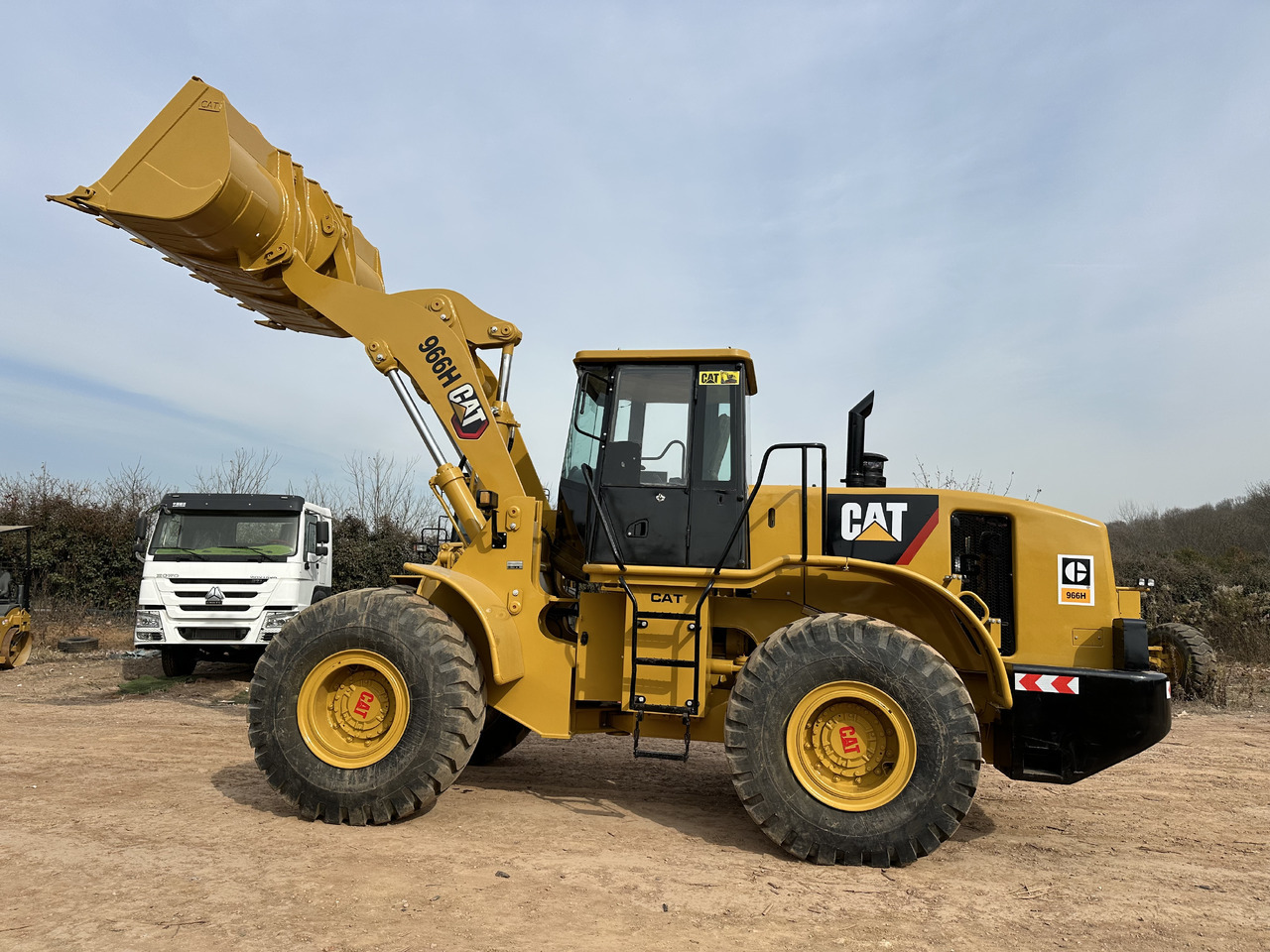 CATERPILLAR 966H - Wheel loader: picture 1 CATERPILLAR 966H - Wheel loader: picture 1