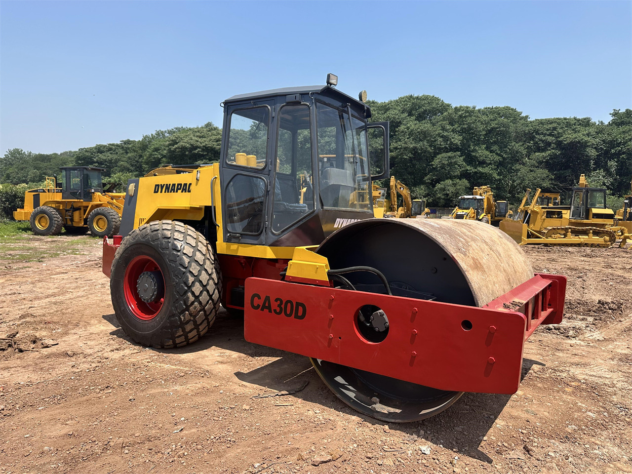 DYNAPAC CA30D - Roller: picture 2 DYNAPAC CA30D - Roller: picture 2