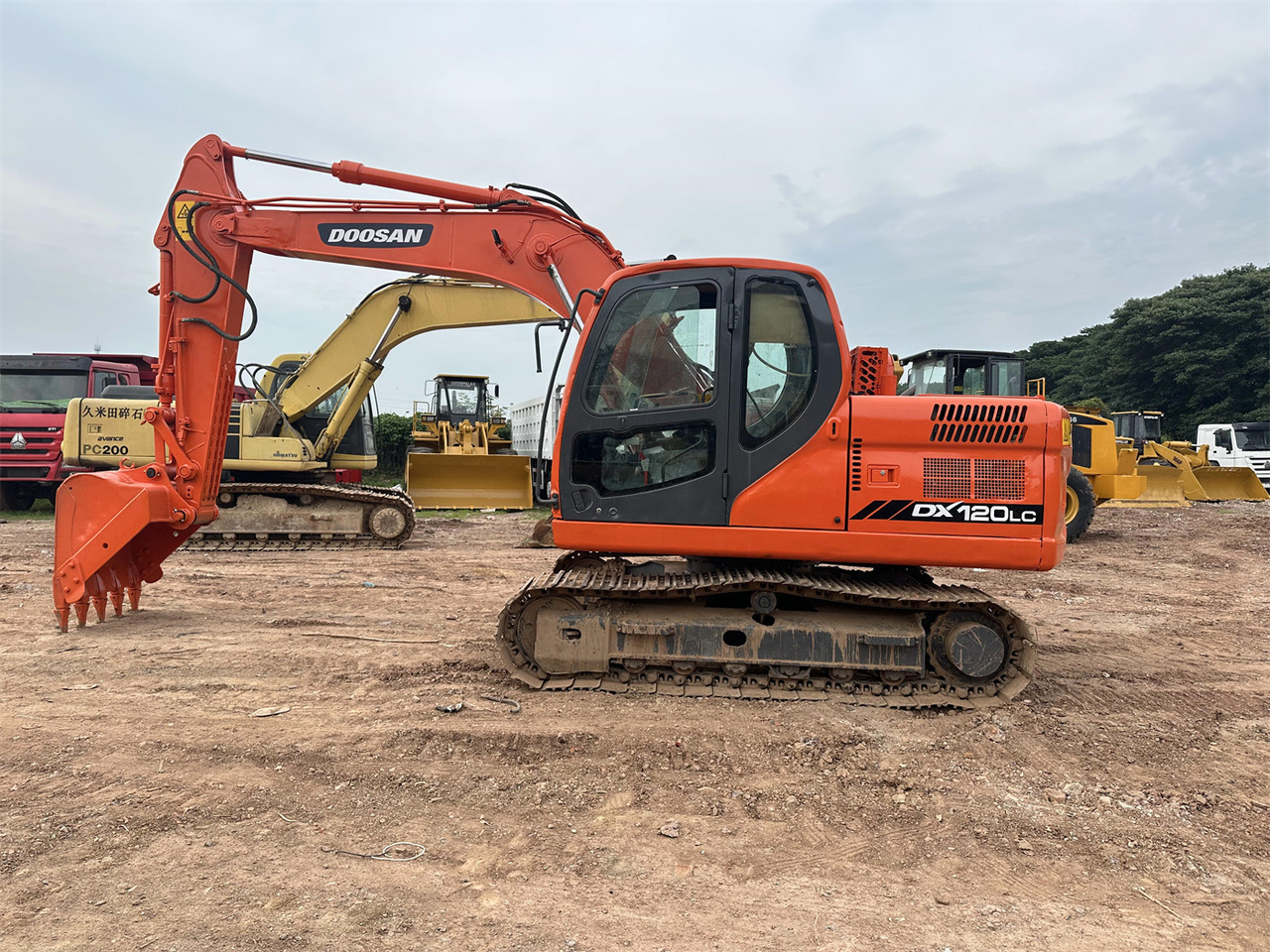 Doosan DX120 - Crawler excavator: picture 3 Doosan DX120 - Crawler excavator: picture 3