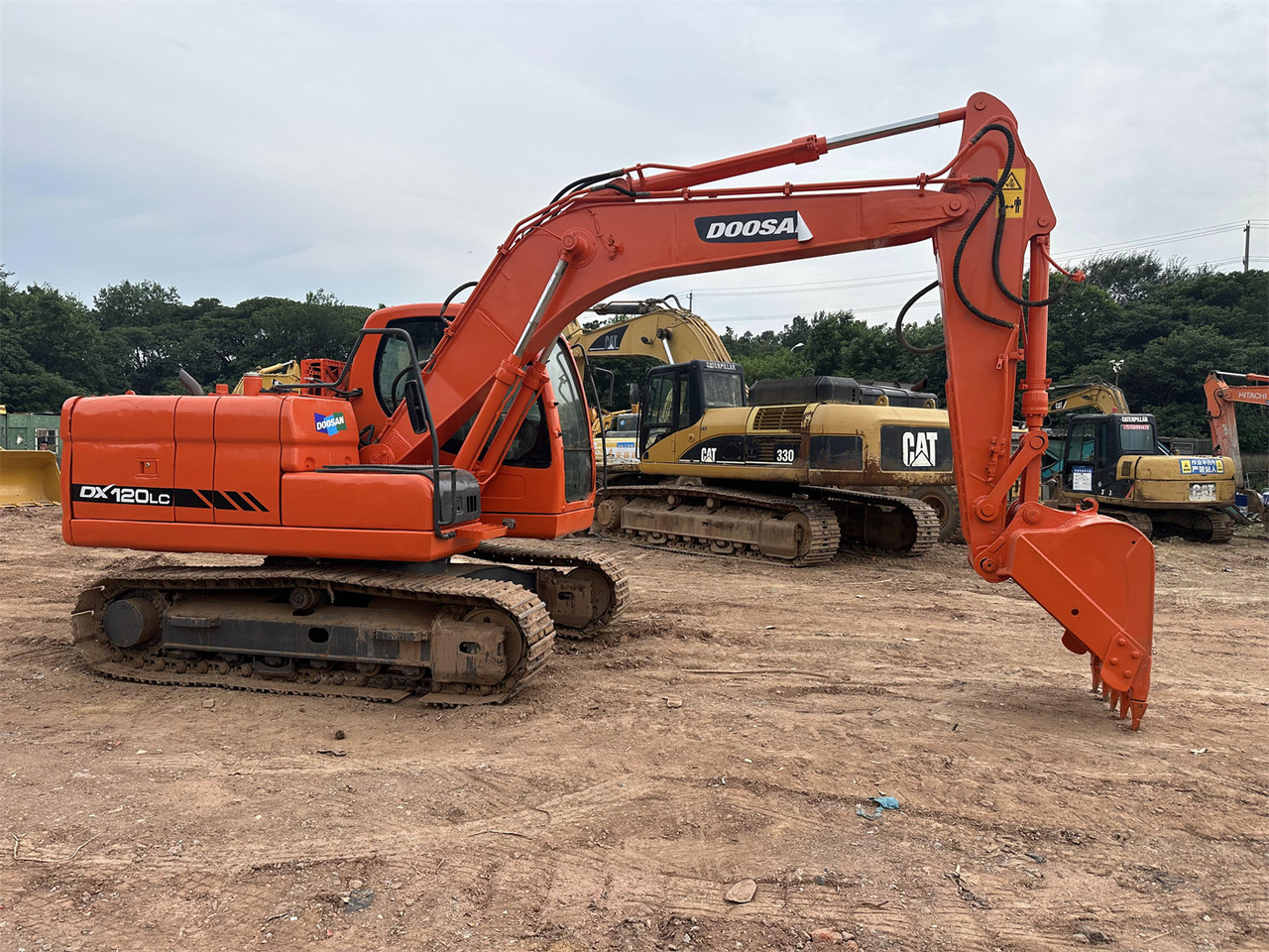 Doosan DX120 - Crawler excavator: picture 1 Doosan DX120 - Crawler excavator: picture 1