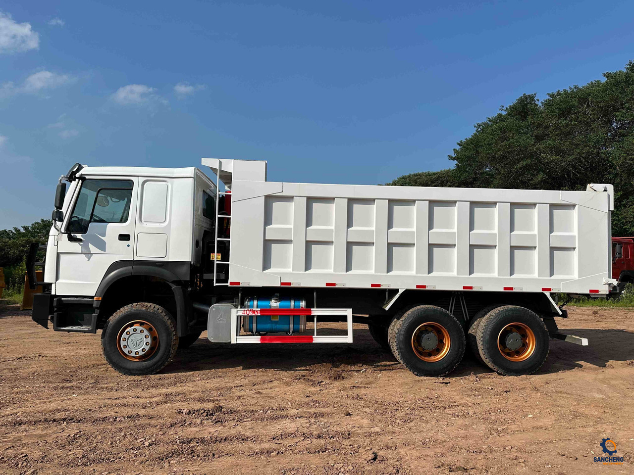 HOWO 400 With Bumper - Tipper: picture 4 HOWO 400 With Bumper - Tipper: picture 4