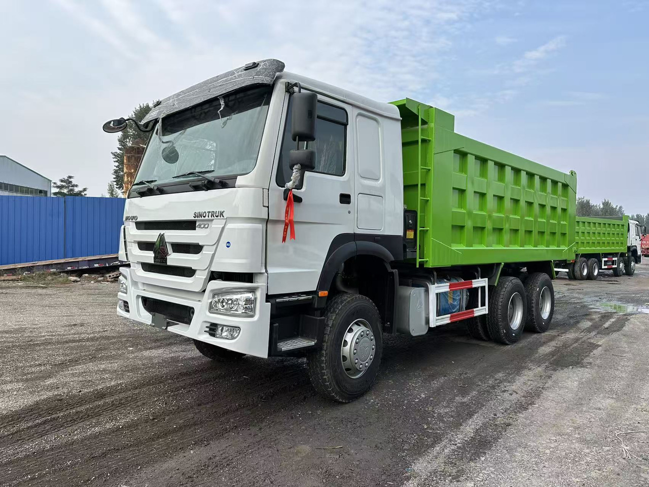 SINOTRUK HOWO 400HP 6X4 Tipper Truck - Tipper: picture 1 SINOTRUK HOWO 400HP 6X4 Tipper Truck - Tipper: picture 1