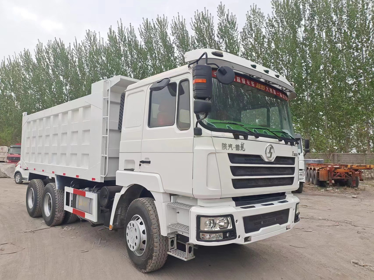 Shacman F3000 Dump Truck - Tipper: picture 2 Shacman F3000 Dump Truck - Tipper: picture 2