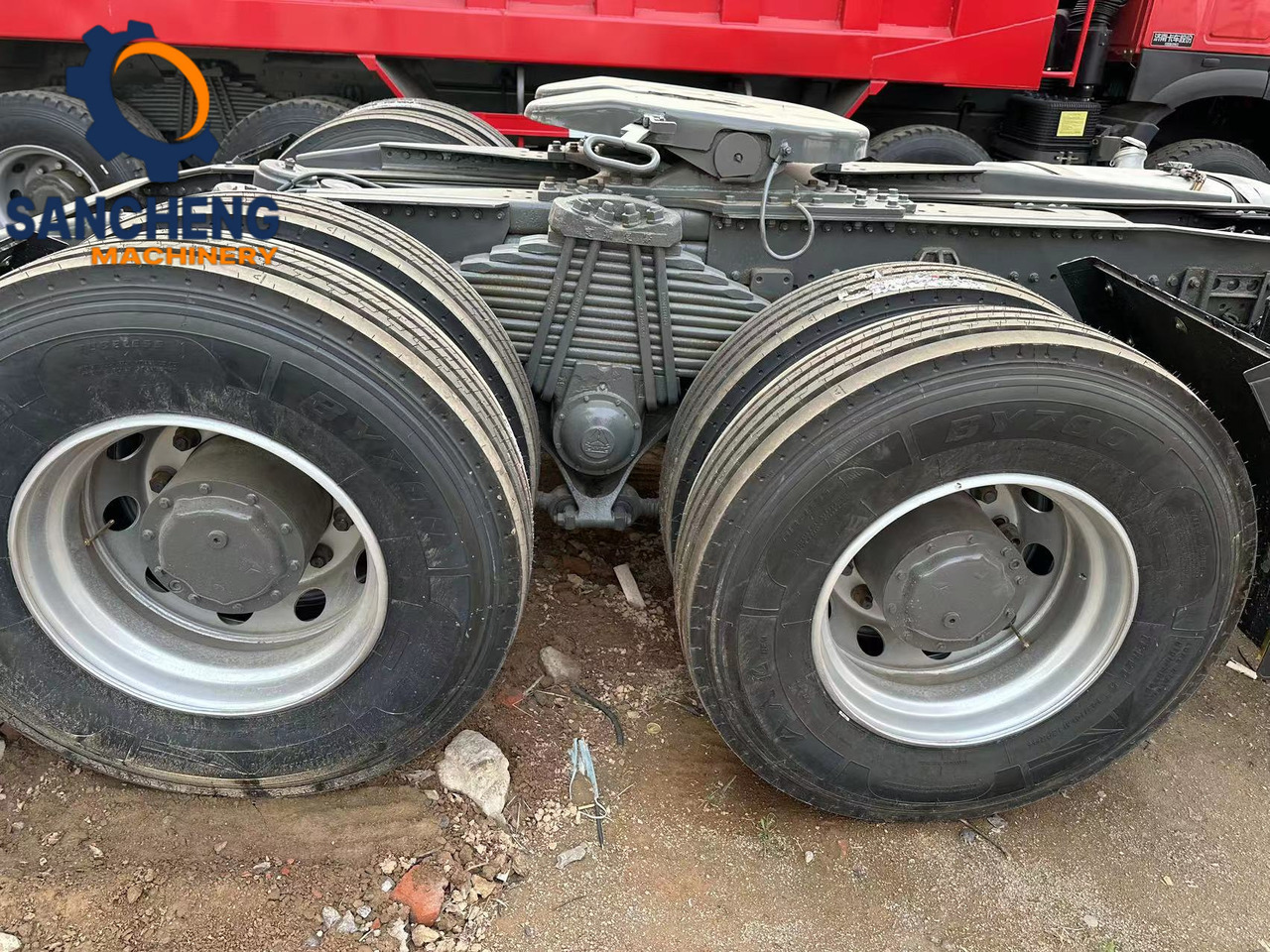 Tractor unit Sinotruk HOWO 380hp: picture 11