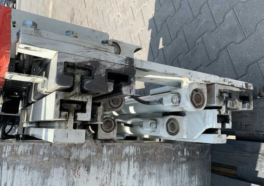 Cascade UTB2-08-1011 R1, Kartonklammer - Clamp for Material handling equipment: picture 2 Cascade UTB2-08-1011 R1, Kartonklammer - Clamp for Material handling equipment: picture 2