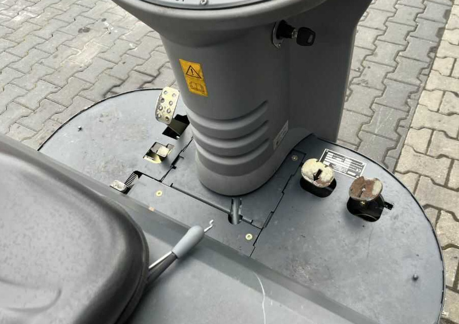 Industrial sweeper Hako Jonas 1200V: picture 9