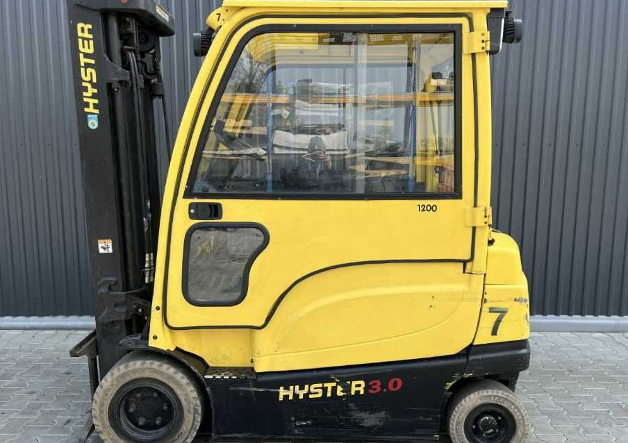 Hyster J3.0XN - Electric forklift: picture 2 Hyster J3.0XN - Electric forklift: picture 2