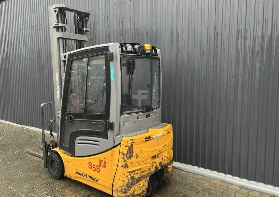 Jungheinrich EFG220 - Electric forklift: picture 3 Jungheinrich EFG220 - Electric forklift: picture 3