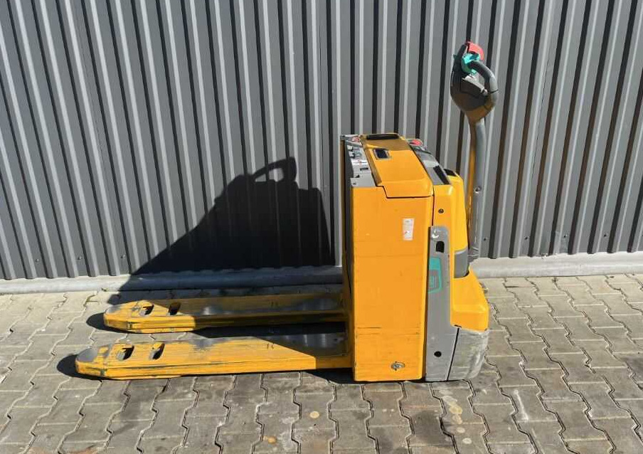 Jungheinrich EJC20 - Pallet truck: picture 2 Jungheinrich EJC20 - Pallet truck: picture 2