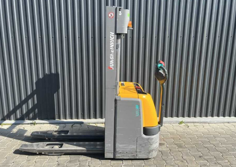 Jungheinrich EJC214 - Stacker: picture 2 Jungheinrich EJC214 - Stacker: picture 2