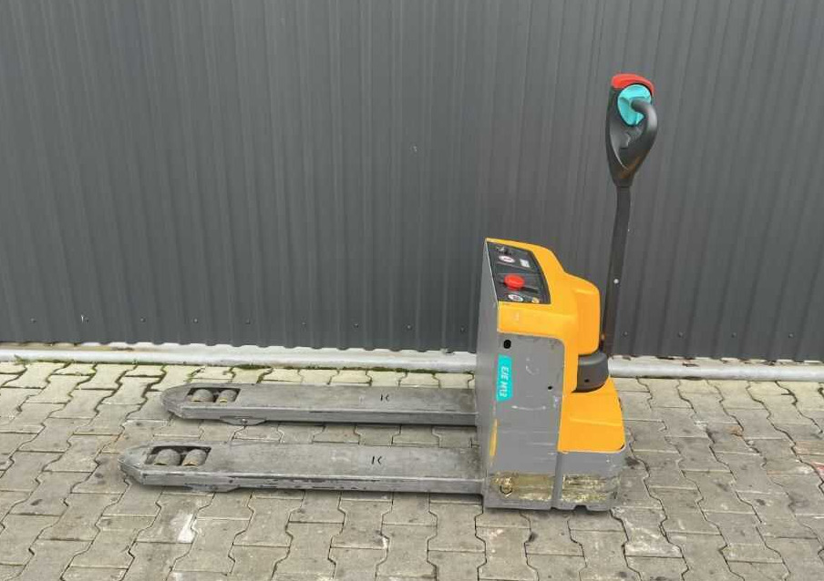 Jungheinrich EJEM13 - Pallet truck: picture 2 Jungheinrich EJEM13 - Pallet truck: picture 2