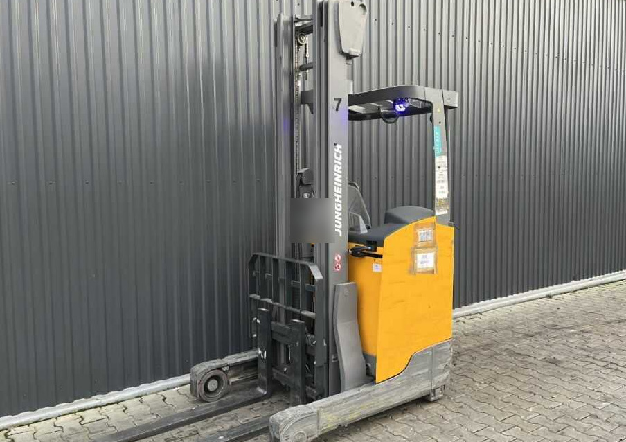 Jungheinrich ETV110 - Reach truck: picture 1 Jungheinrich ETV110 - Reach truck: picture 1