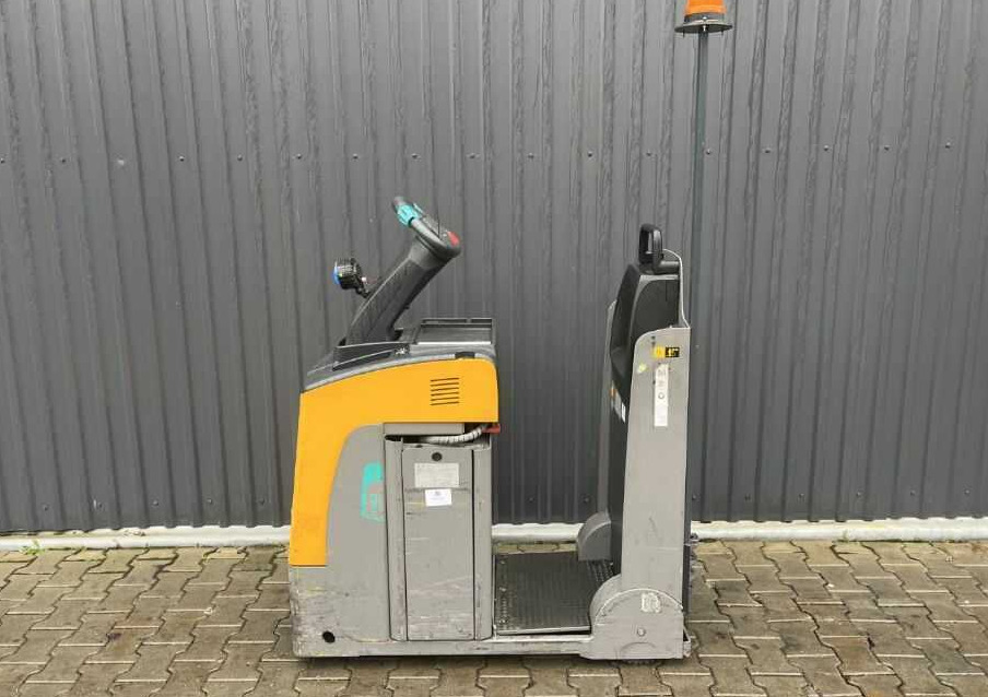 Jungheinrich EZS130 - Tow tractor: picture 2 Jungheinrich EZS130 - Tow tractor: picture 2