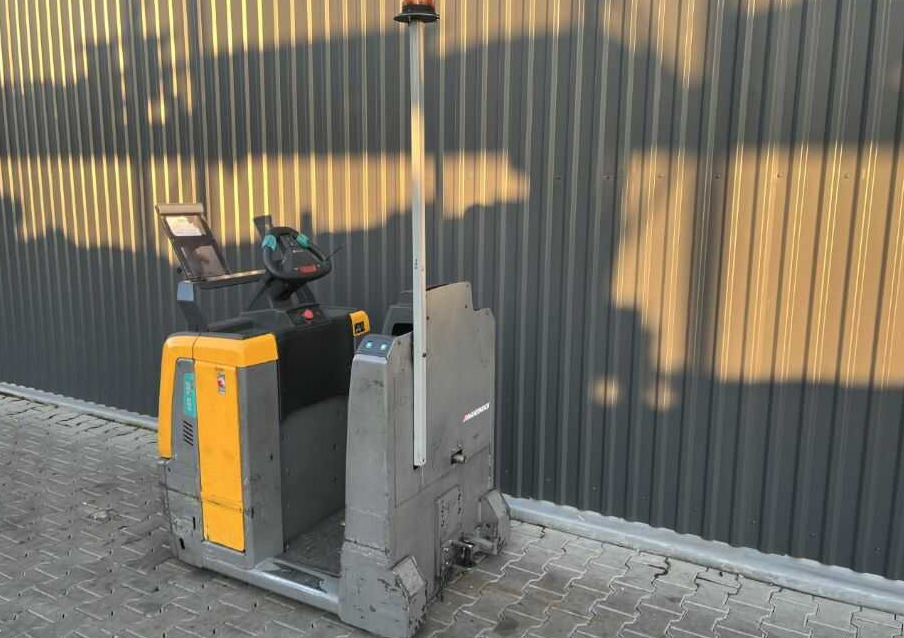 Jungheinrich EZS350 - Tow tractor: picture 3 Jungheinrich EZS350 - Tow tractor: picture 3
