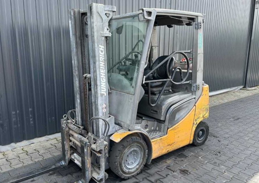 Jungheinrich TFG316s - LPG forklift: picture 1 Jungheinrich TFG316s - LPG forklift: picture 1