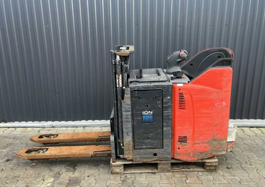 Linde D12HPSP - Stacker: picture 2 Linde D12HPSP - Stacker: picture 2