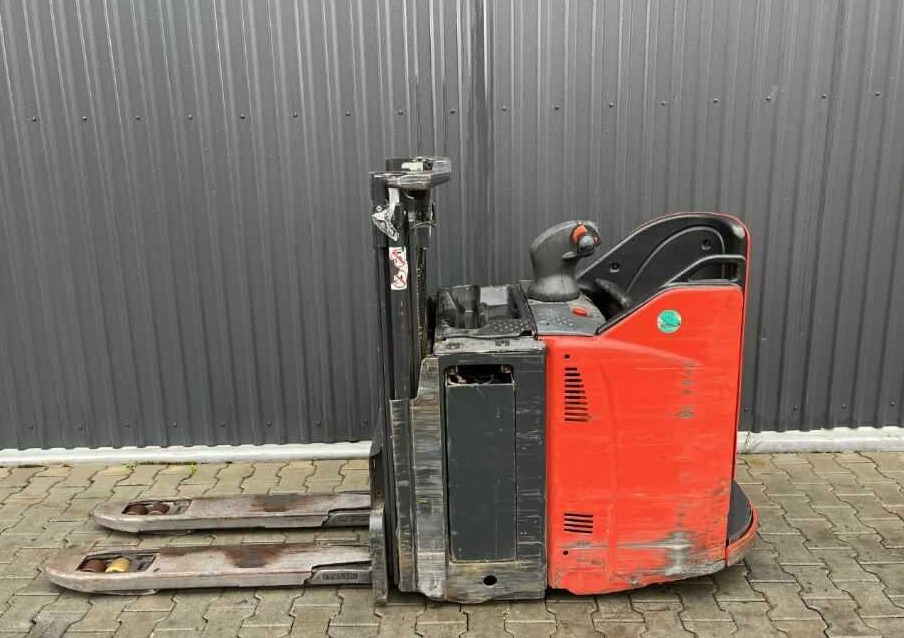 Linde D12HPSP - Stacker: picture 2 Linde D12HPSP - Stacker: picture 2