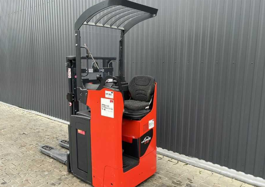 Linde D12R - Stacker: picture 3 Linde D12R - Stacker: picture 3