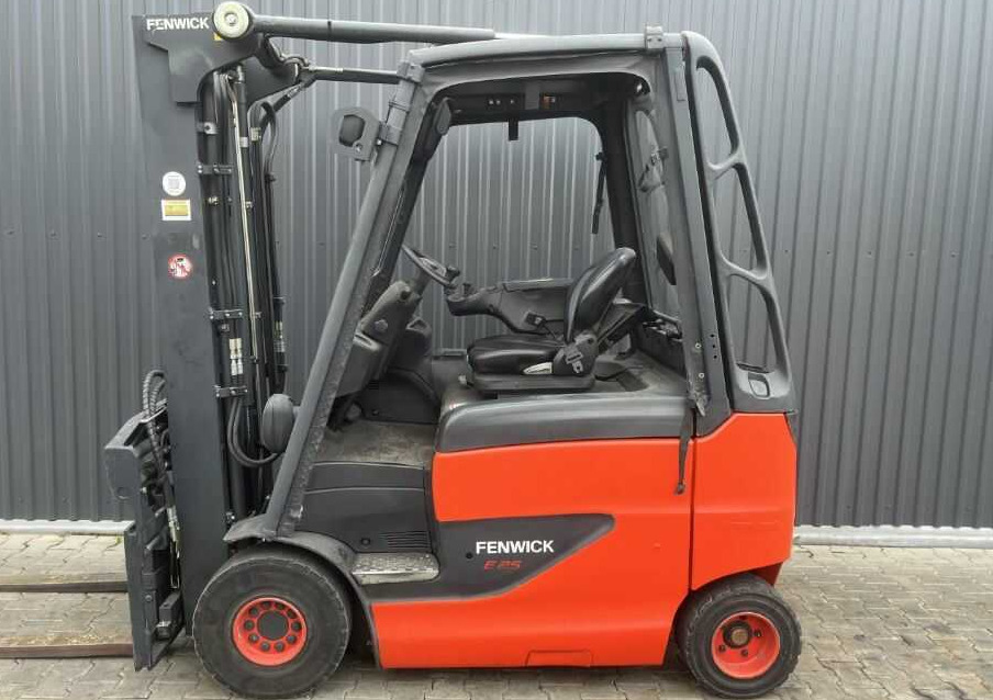 Linde E25H-01/600 - Electric forklift: picture 2 Linde E25H-01/600 - Electric forklift: picture 2