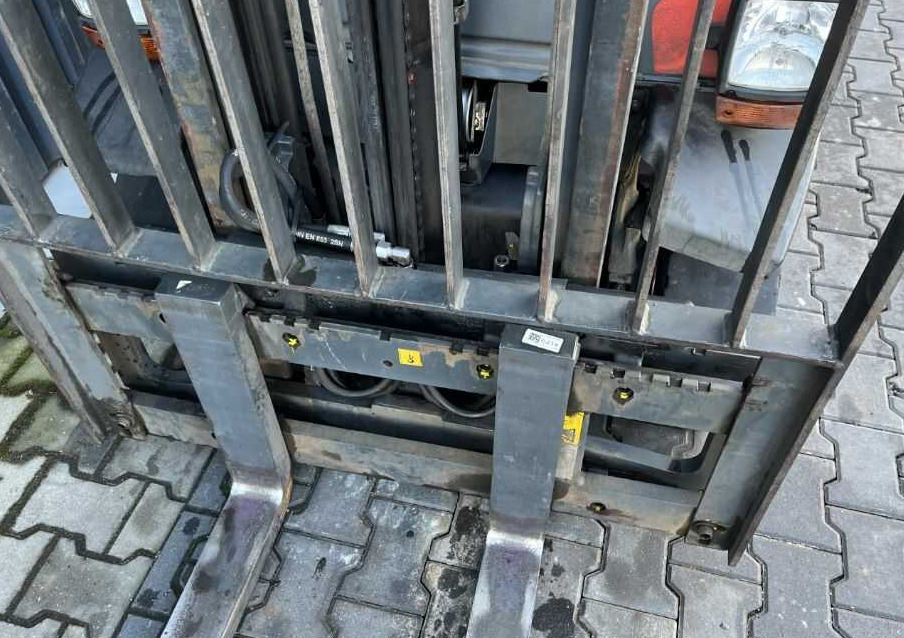 Linde H25D-02 - Diesel forklift: picture 3 Linde H25D-02 - Diesel forklift: picture 3
