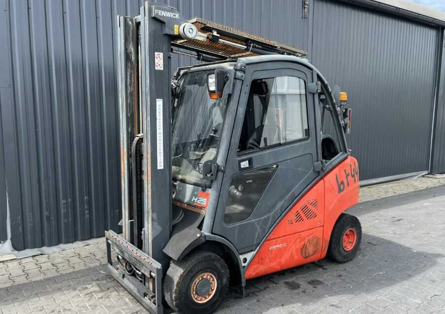 Linde H25T-01 - LPG forklift: picture 1 Linde H25T-01 - LPG forklift: picture 1
