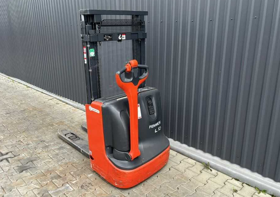 Linde L10 - Stacker: picture 3 Linde L10 - Stacker: picture 3