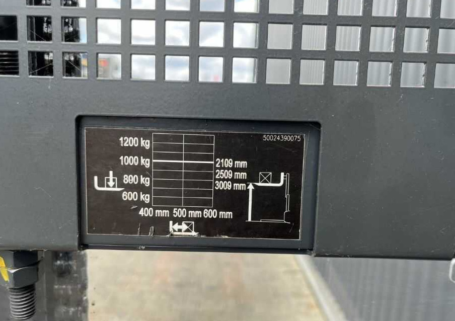 Linde L10 - Stacker: picture 5 Linde L10 - Stacker: picture 5