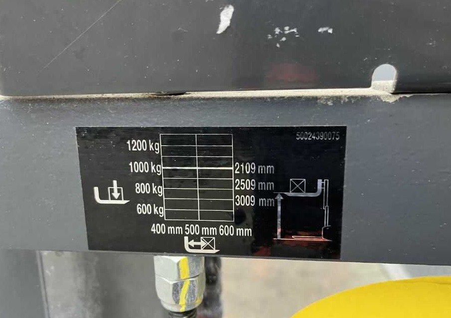 Linde L10B - Stacker: picture 5 Linde L10B - Stacker: picture 5