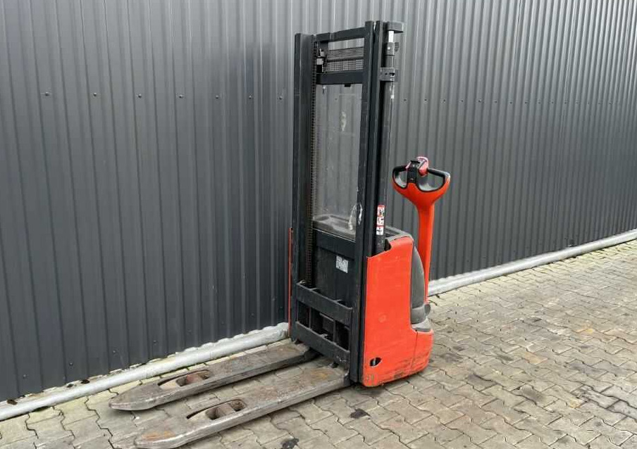 Linde L12 - Stacker: picture 1 Linde L12 - Stacker: picture 1