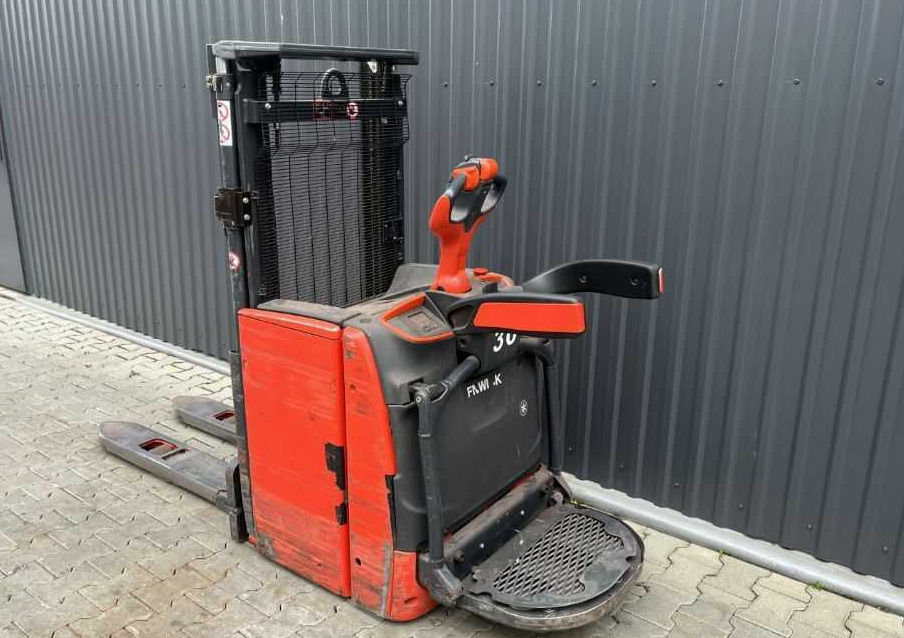 Linde L14LAP - Stacker: picture 3 Linde L14LAP - Stacker: picture 3