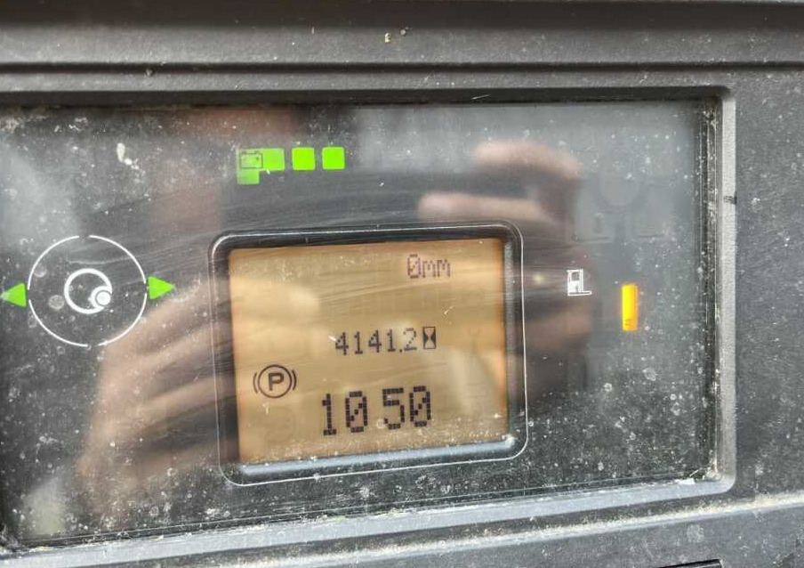 Reach truck Linde R14-01: picture 6 Reach truck Linde R14-01: picture 6