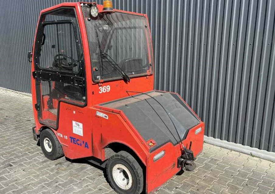 Tecna VTA15 - Tow tractor: picture 3 Tecna VTA15 - Tow tractor: picture 3