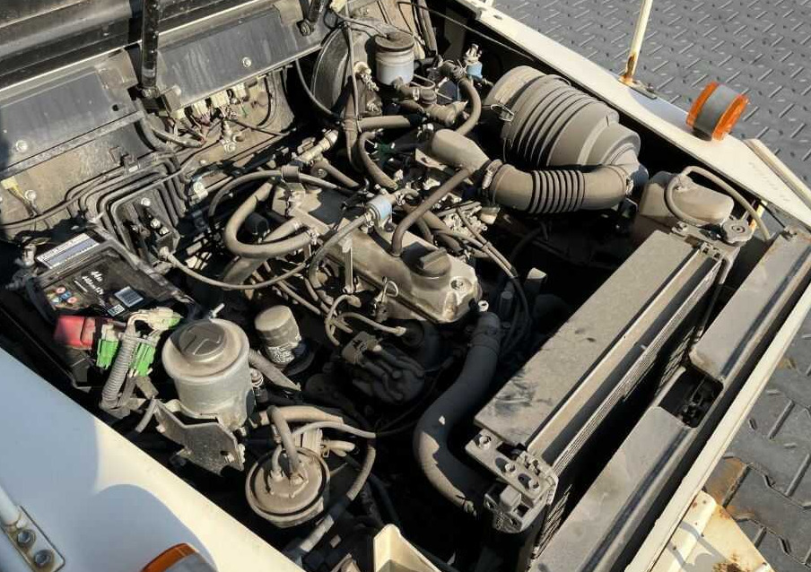 Toyota 2TG20 - Tow tractor: picture 1 Toyota 2TG20 - Tow tractor: picture 1