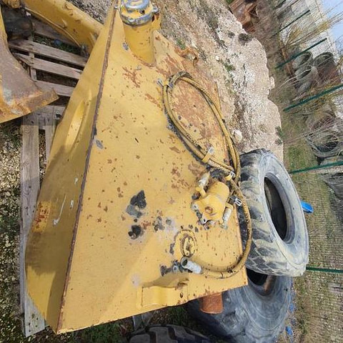 Caterpillar HG/08 VERIN BENNE 769C 769D 771C 771D - - Fuel tank for Construction machinery: picture 2 Caterpillar HG/08 VERIN BENNE 769C 769D 771C 771D - - Fuel tank for Construction machinery: picture 2