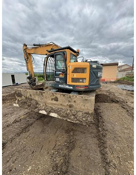 Hyundai HX235 LCR - Excavator: picture 1 Hyundai HX235 LCR - Excavator: picture 1