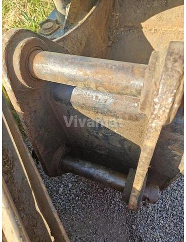 Terex TLB840PS - Bucket: picture 3 Terex TLB840PS - Bucket: picture 3