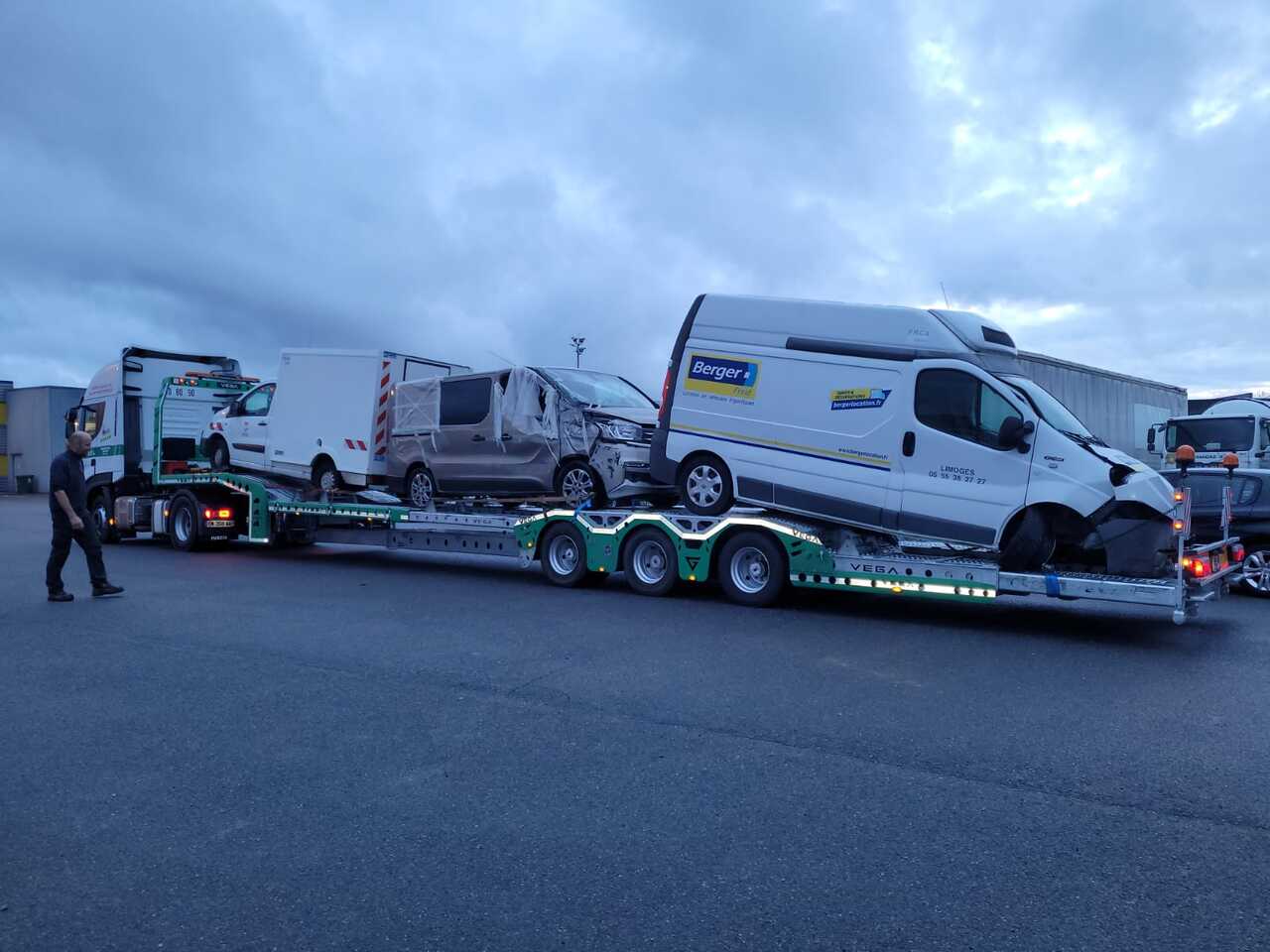VEGA-3 (TRUCK CARRIER) - Autotransporter semi-trailer: picture 5 VEGA-3 (TRUCK CARRIER) - Autotransporter semi-trailer: picture 5
