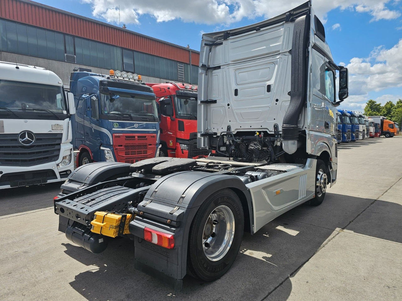 Mercedes-Benz ACTROS 1851 * 2X VORHANDEN * ACC * STANDH. *EUR5 - Tractor unit: picture 5 Mercedes-Benz ACTROS 1851 * 2X VORHANDEN * ACC * STANDH. *EUR5 - Tractor unit: picture 5