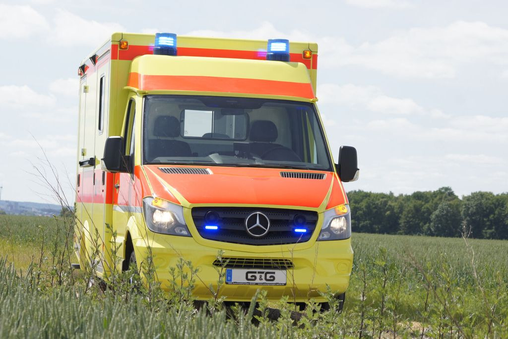 Mercedes-Benz Sprinter 519 // Mod. 2017 // 1 J Garantie // Mercedes-Benz Sprinter 519 // Mod. 2017 // 1 J Garantie // - Ambulance: picture 2 Mercedes-Benz Sprinter 519 // Mod. 2017 // 1 J Garantie // Mercedes-Benz Sprinter 519 // Mod. 2017 // 1 J Garantie // - Ambulance: picture 2