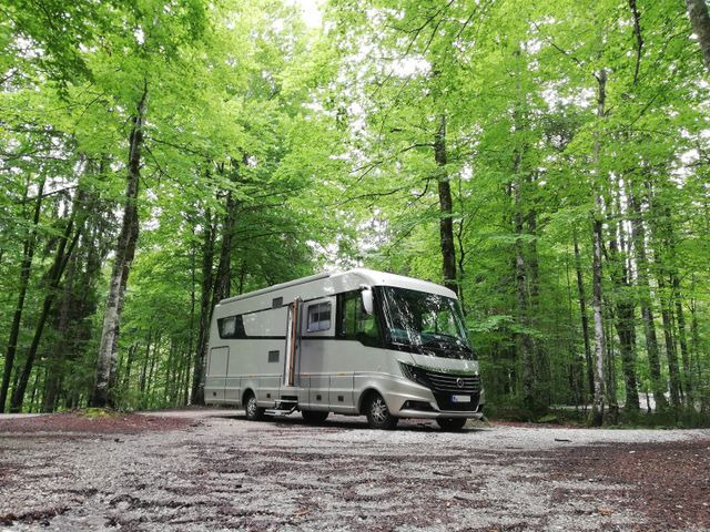 Niesmann + Bischoff Flair 880 BE - Integrated motorhome: picture 1 Niesmann + Bischoff Flair 880 BE - Integrated motorhome: picture 1