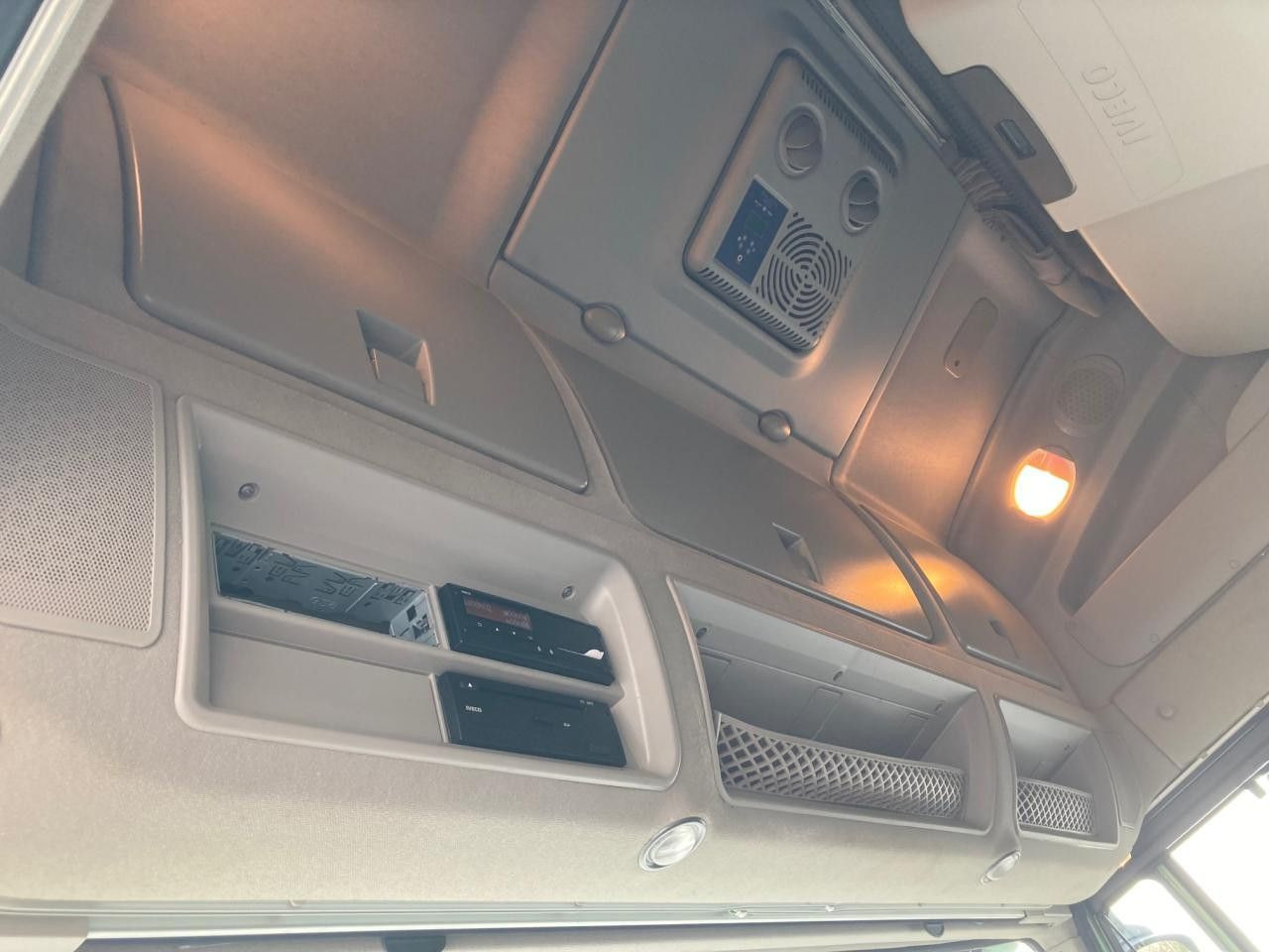 Tractor unit Iveco X-Way IVECO AS440X46 T/P ON (HI-TRACTION) Euro6 Iveco X-Way IVECO AS440X46 T/P ON (HI-TRACTION) Euro6: picture 10 Tractor unit Iveco X-Way IVECO AS440X46 T/P ON (HI-TRACTION) Euro6 Iveco X-Way IVECO AS440X46 T/P ON (HI-TRACTION) Euro6: picture 10