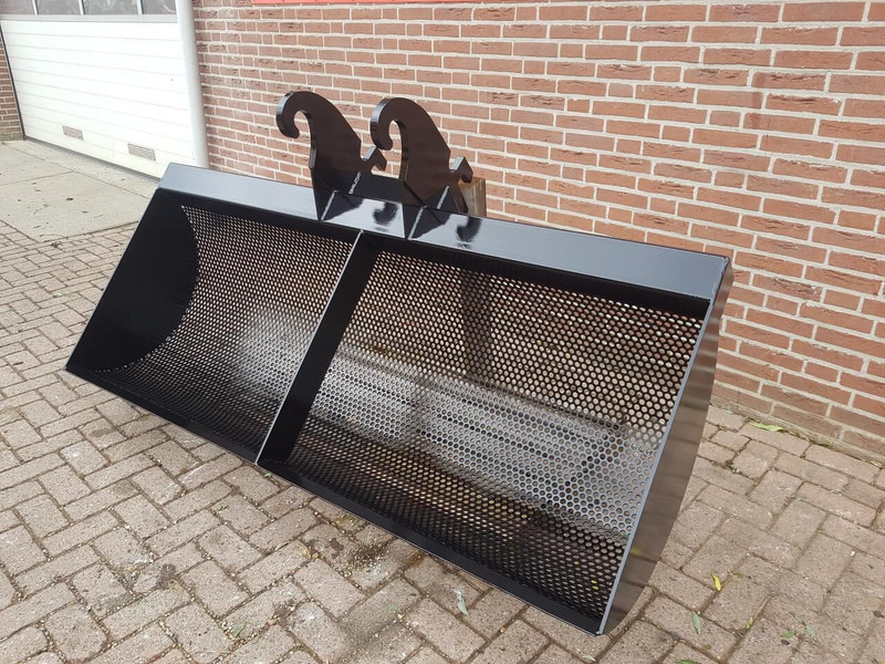 AGM Baggerbak - Bucket: picture 3 AGM Baggerbak - Bucket: picture 3