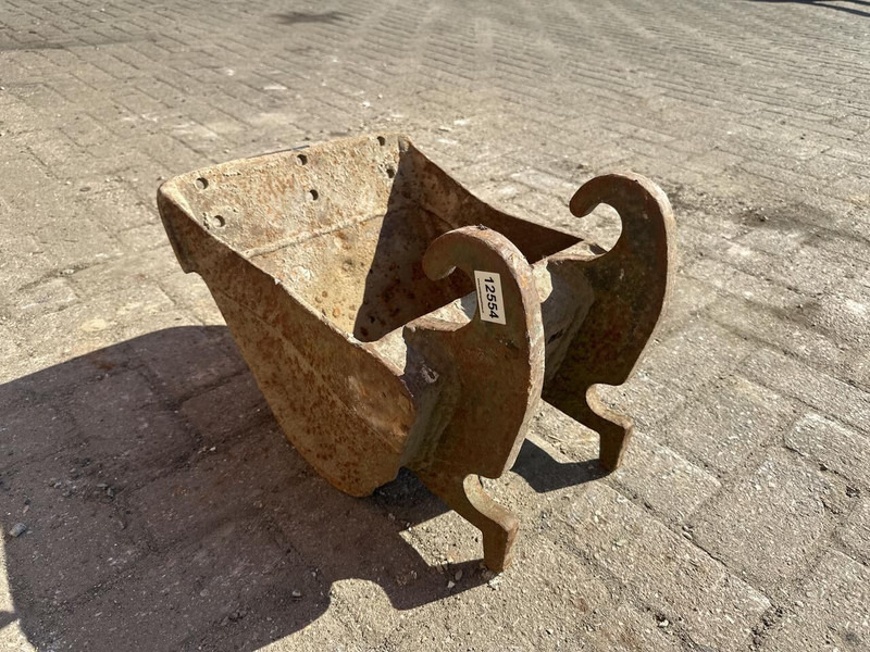 CW 05 - Bucket for Excavator: picture 4 CW 05 - Bucket for Excavator: picture 4