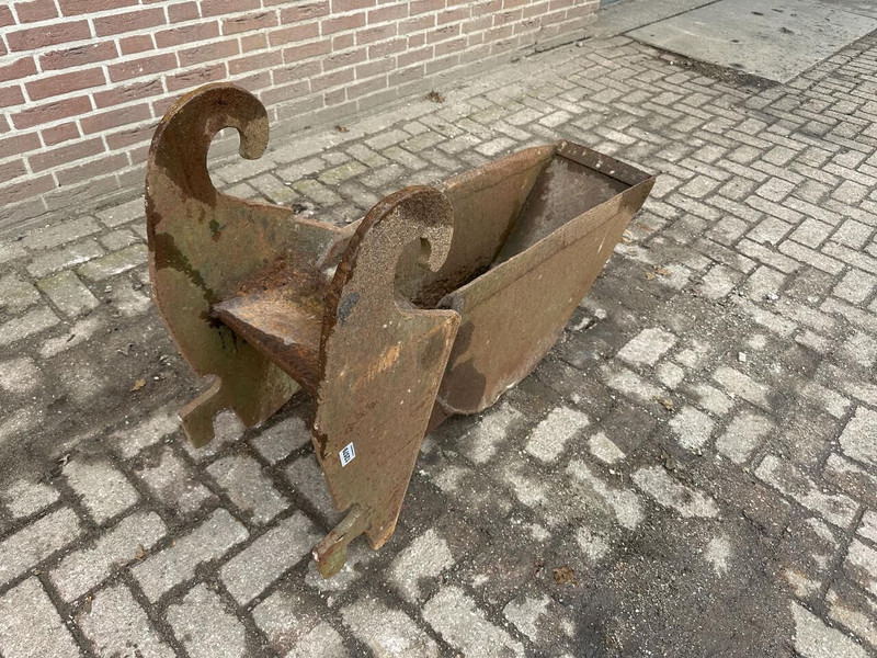 CW 30 - Bucket: picture 4 CW 30 - Bucket: picture 4