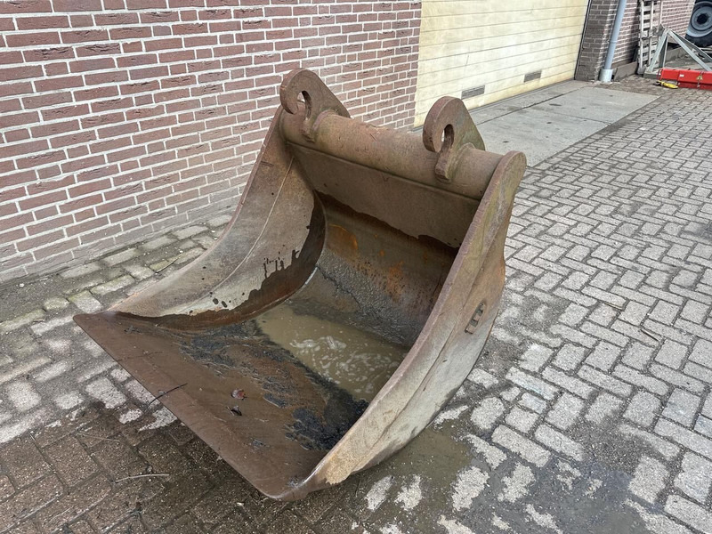 CW 30 - Bucket for Excavator: picture 4 CW 30 - Bucket for Excavator: picture 4