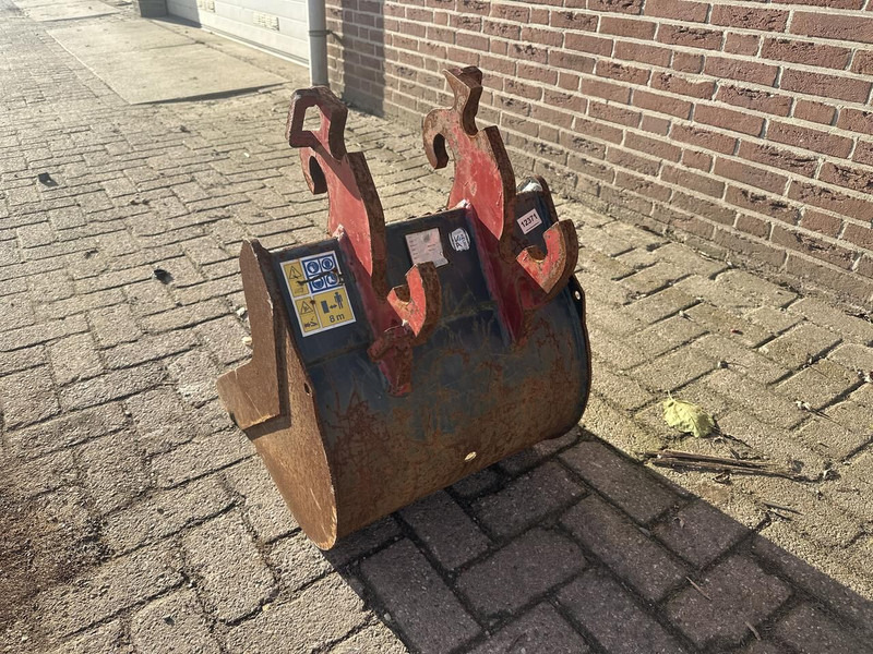 CW05 - Bucket for Excavator: picture 3 CW05 - Bucket for Excavator: picture 3